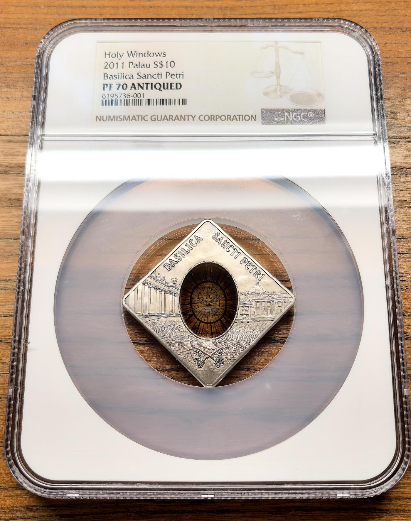 凡希社世界钱币微拍月度大拍（2025/12） 2011帕劳神圣艺术宝石镶嵌10Dol大银-圣伯多禄大教堂穹顶NGC-PF70