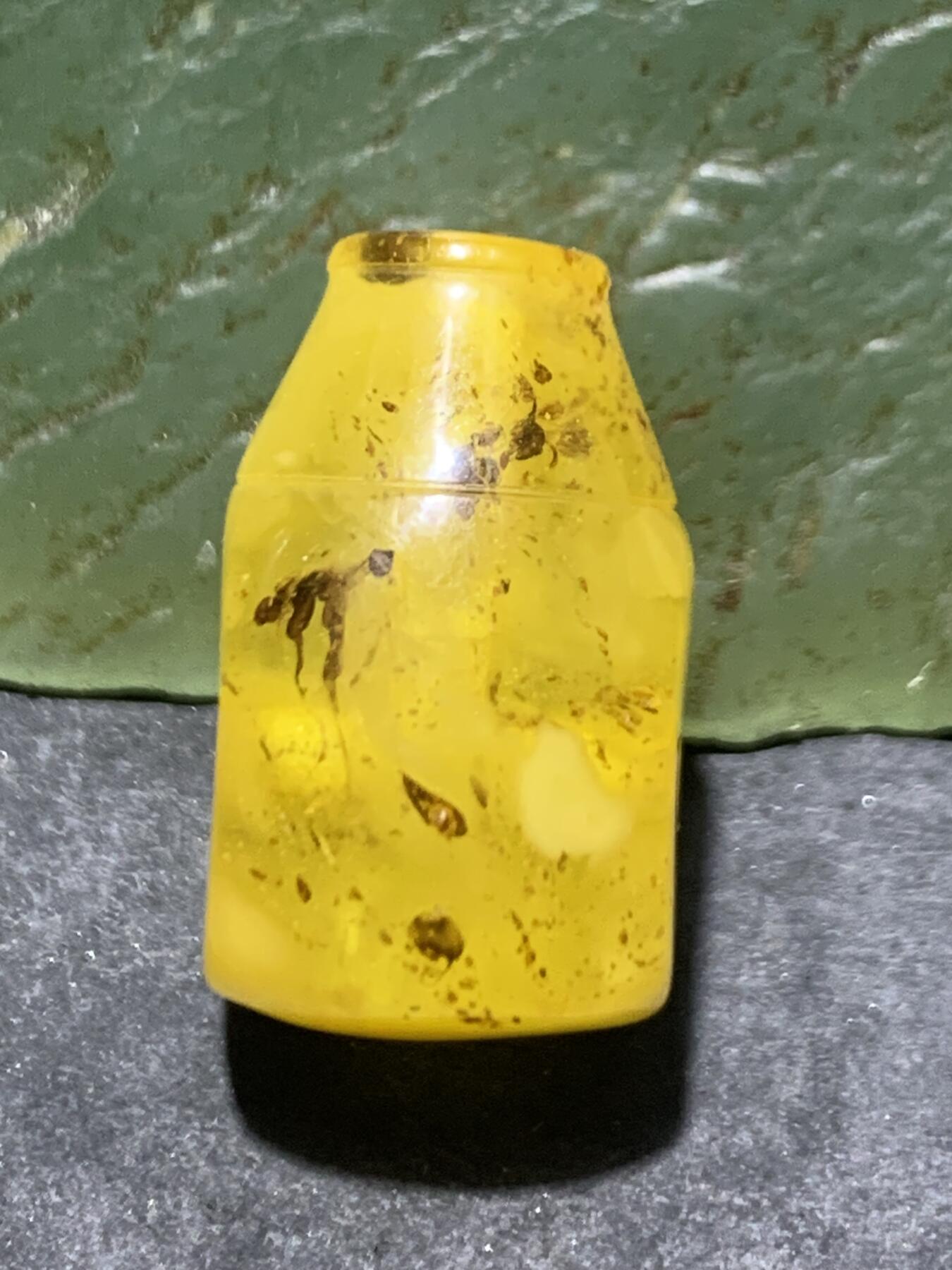 天然乌克兰蜜蜡一体佛头三通一个！