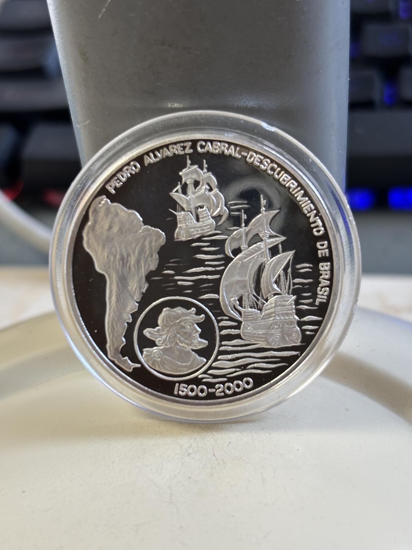 第185期拍卖 西撒哈拉2000年航海家探险家佩德罗·卡布拉尔银币,925银，15克，有氧化