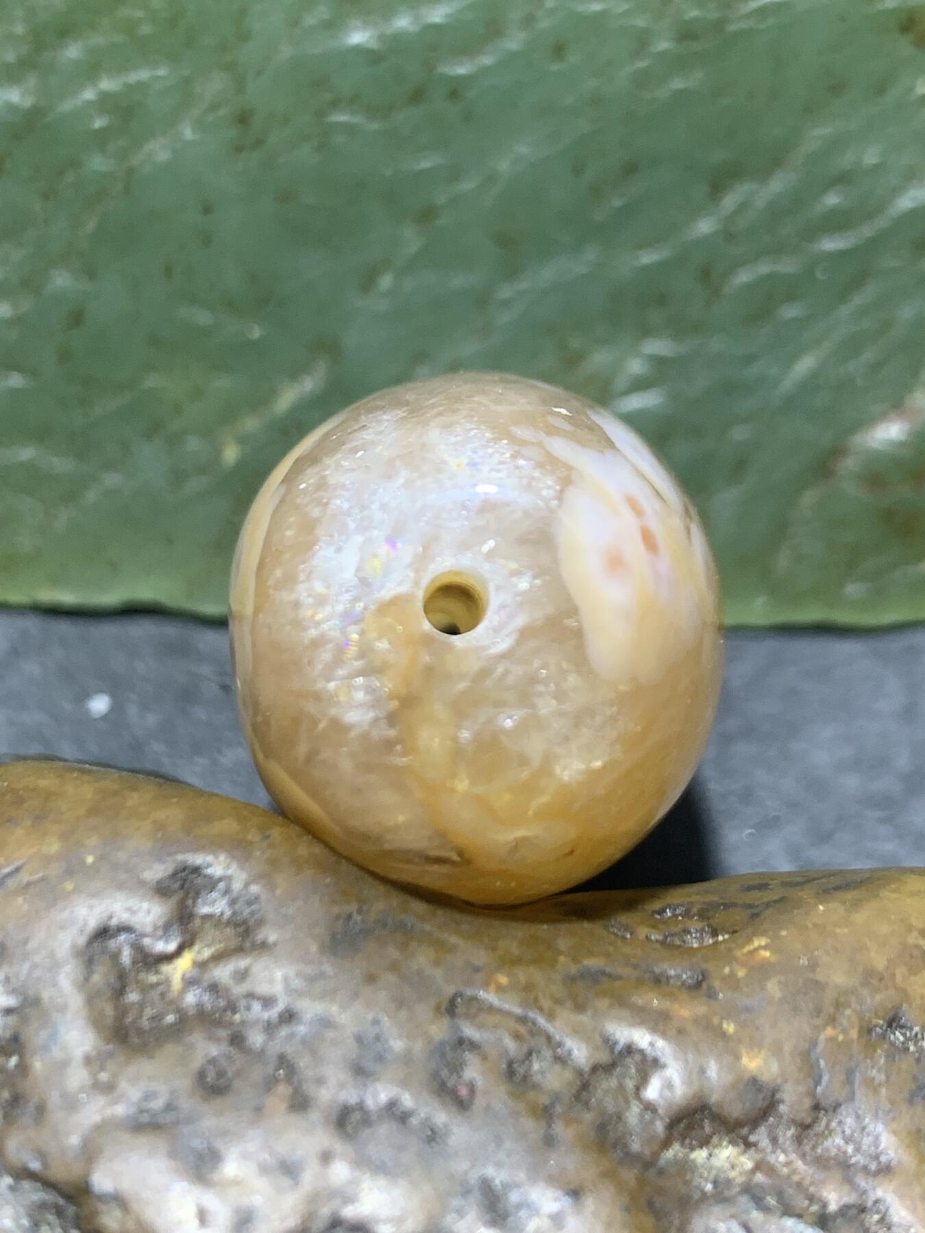 冰飘糖心料战国红玛瑙勒子一颗！