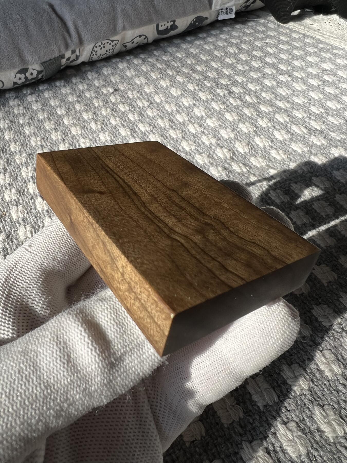 零元拍：NO.10 金丝楠牌子，香喷喷的小金砖，金光闪闪，72/49/13MM