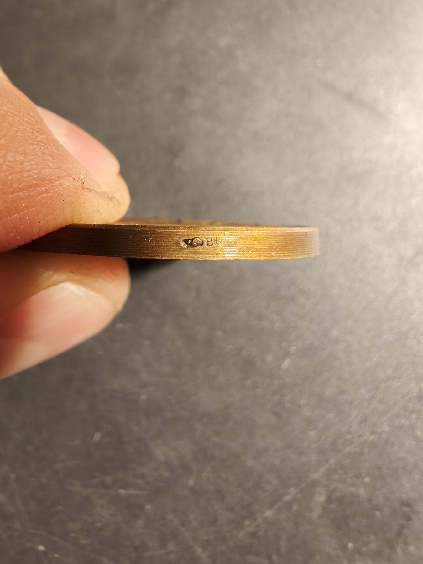 老王徽章第169期 法国巴黎铸币局大铜章    直径32mm.    重量14.3g