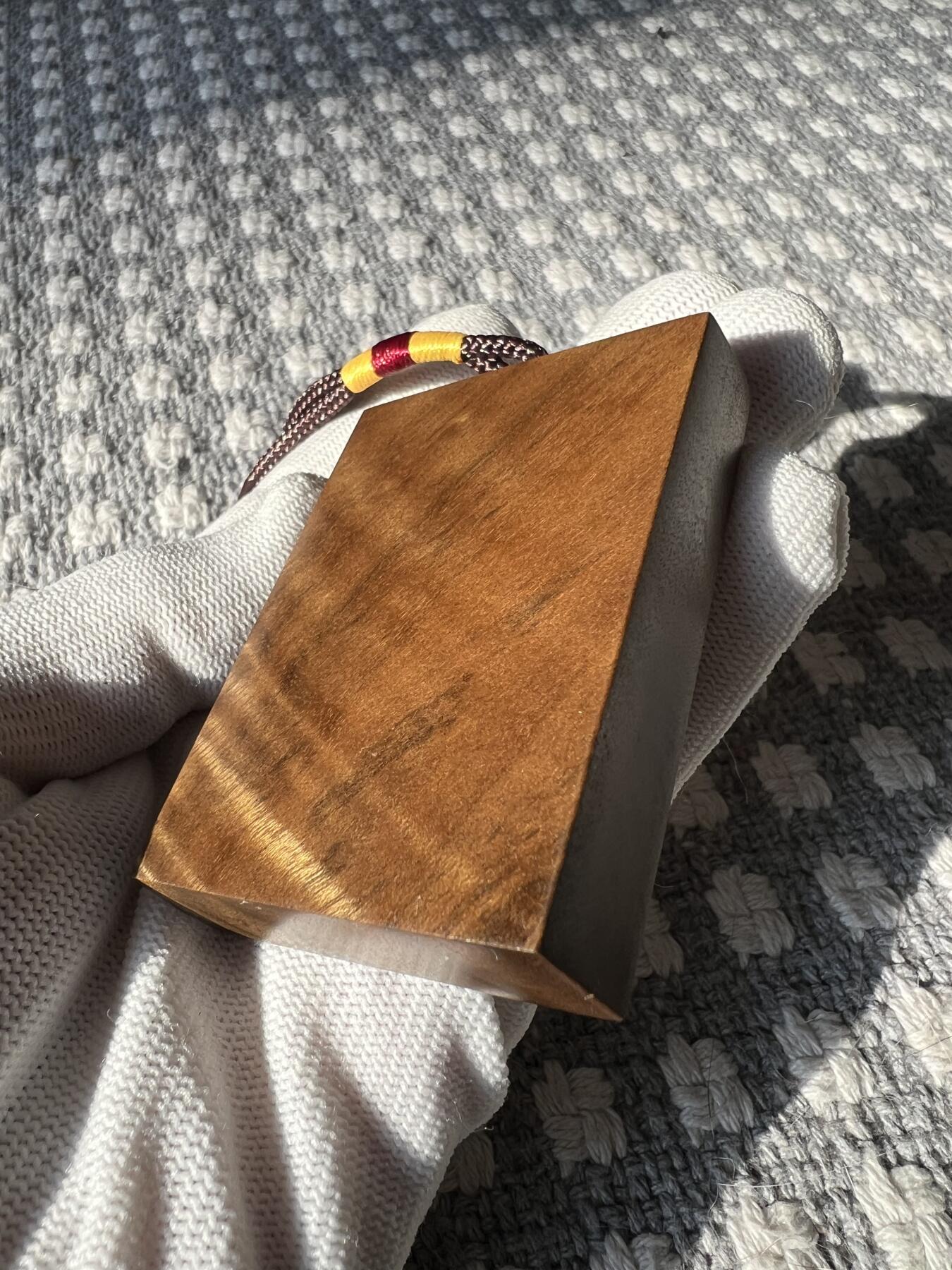 零元拍：NO.3金丝楠牌子，香喷喷的小金砖，金光闪闪，64.5/46/12.5MM