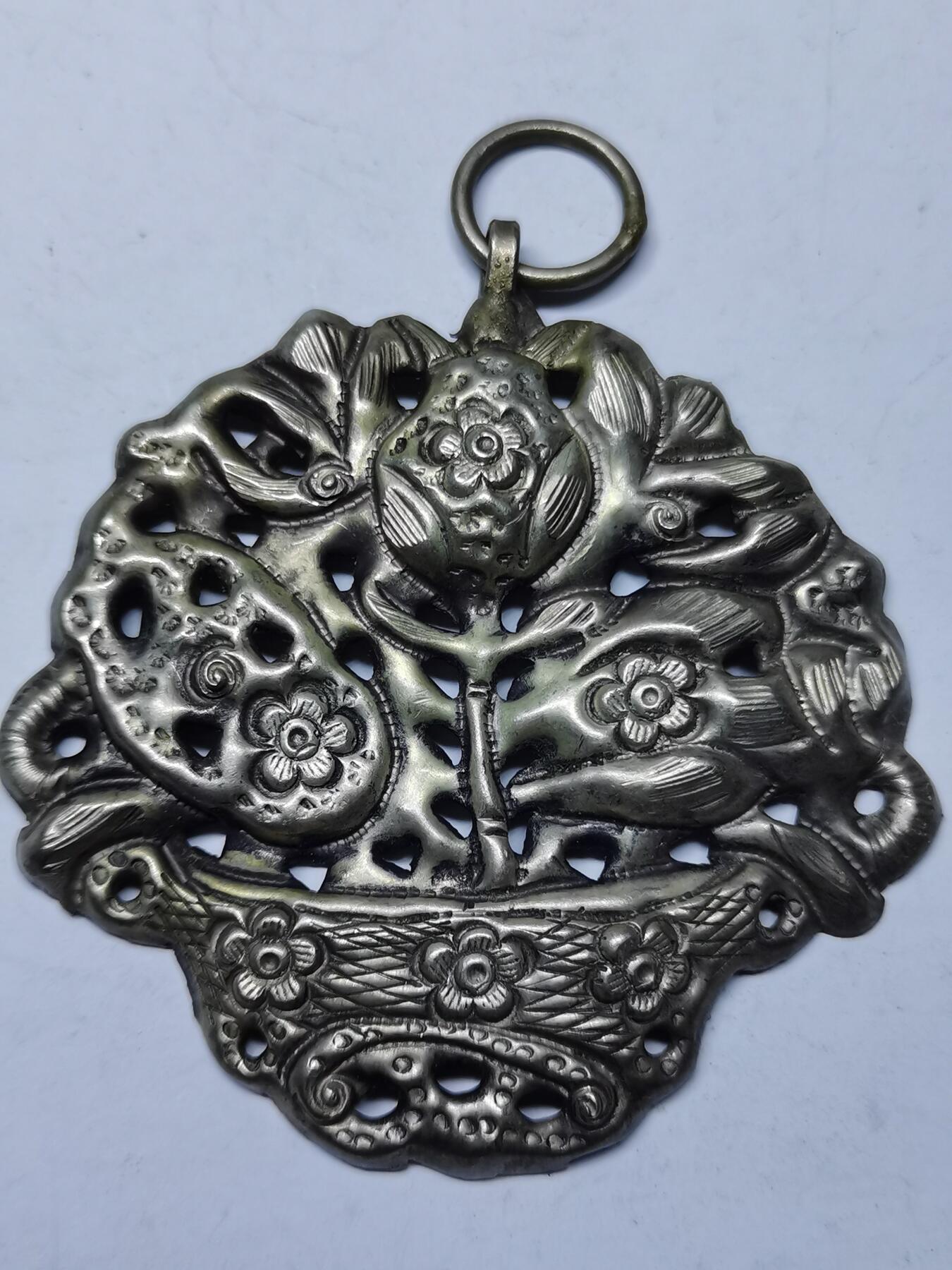 杂件专场88期 清末民国老银梅花点缀吊坠