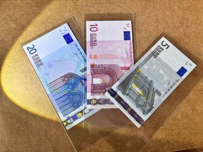 【Blue Auction】世界纸币精拍第762期——18级TOP拍卖/信誉/品质/专业/高效💫 - 【一组3张首签】欧盟 2002年5-20欧元 全新UNC