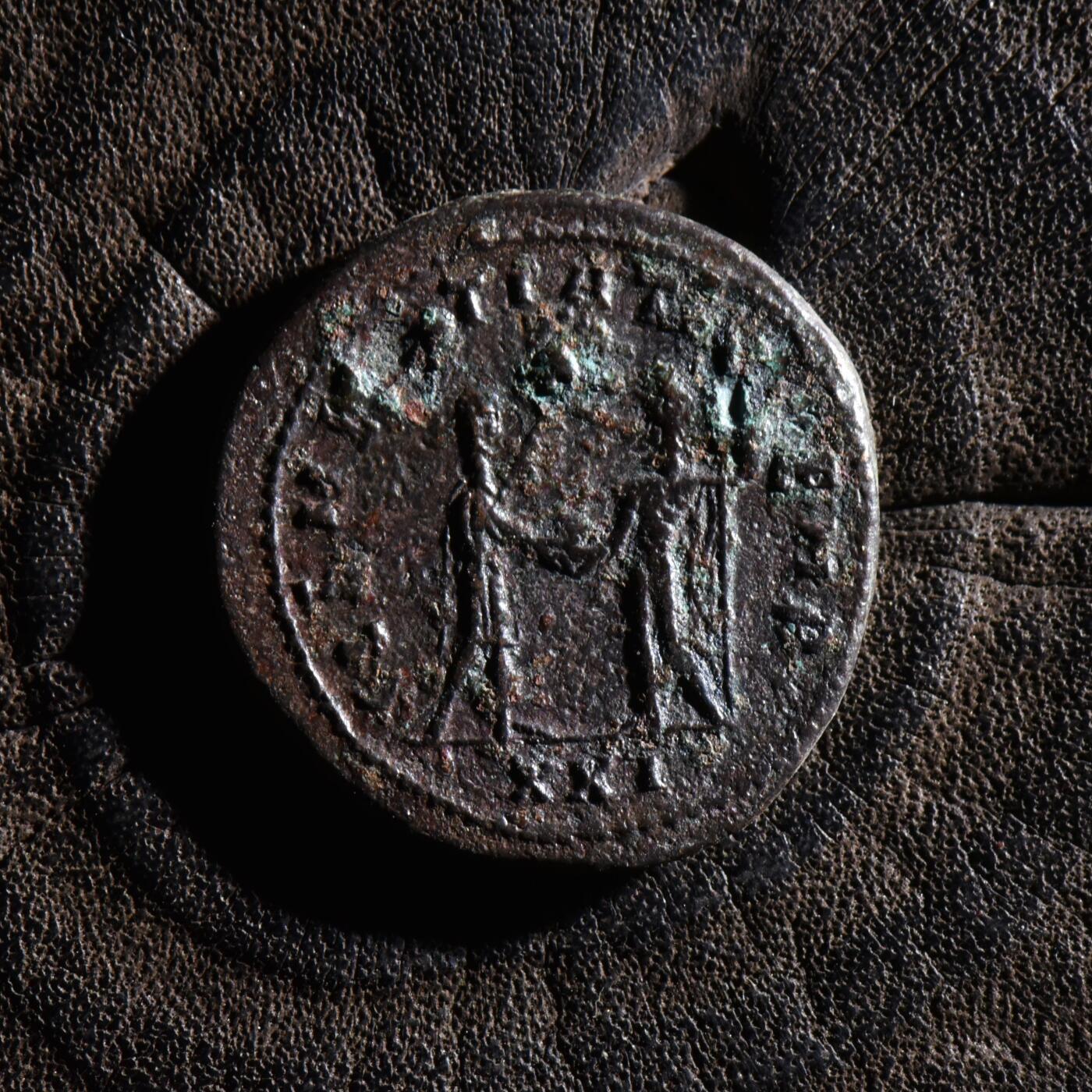 【良泉】【元旦直播场】1月1日晚19.30点开拍！208组西方古代钱币、日本朝鲜花钱 公元280年【古罗马】普罗布斯“XXI”洗银币，4.12克