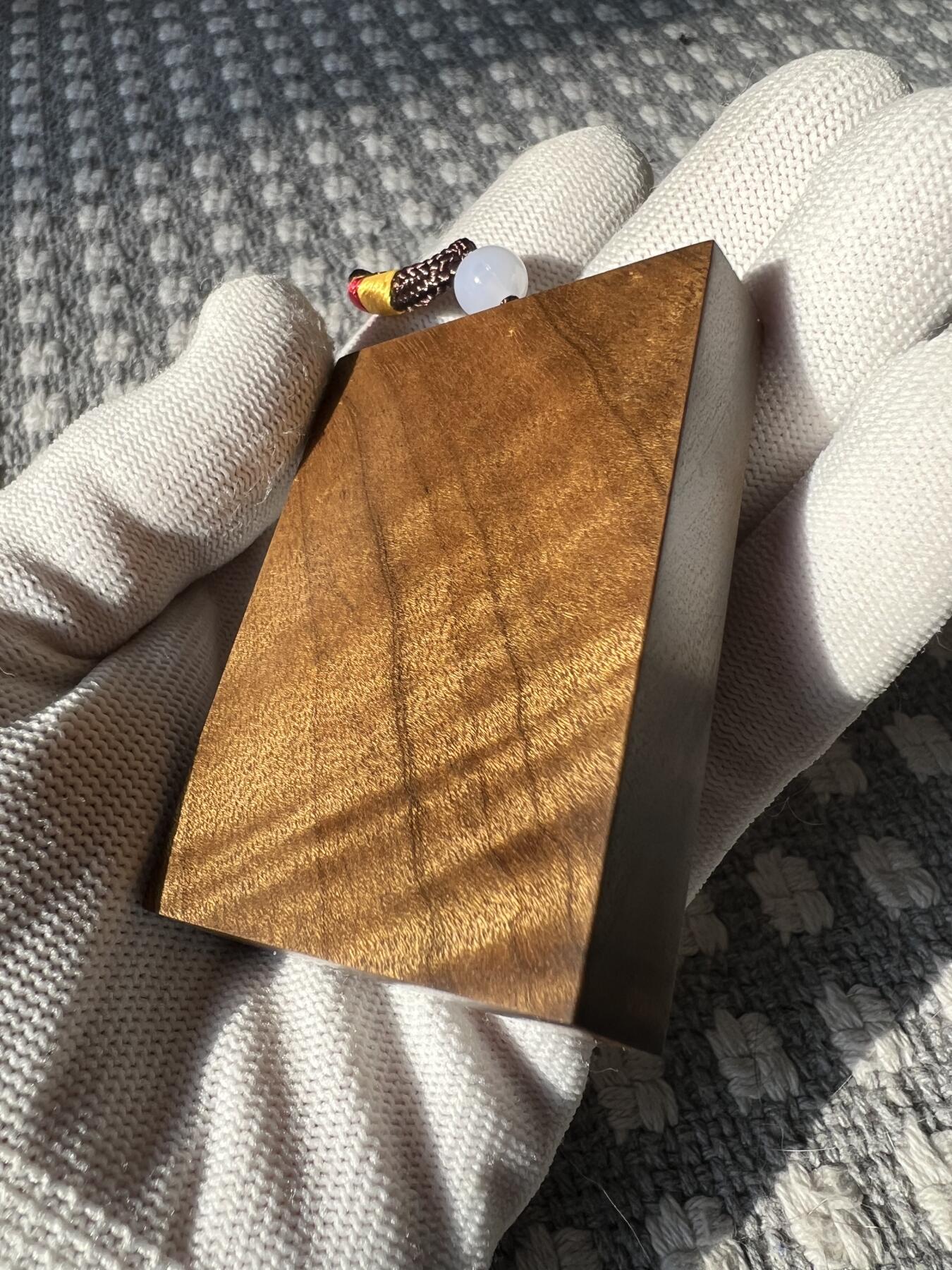 零元拍：NO.3金丝楠牌子，香喷喷的小金砖，金光闪闪，64.5/46/12.5MM