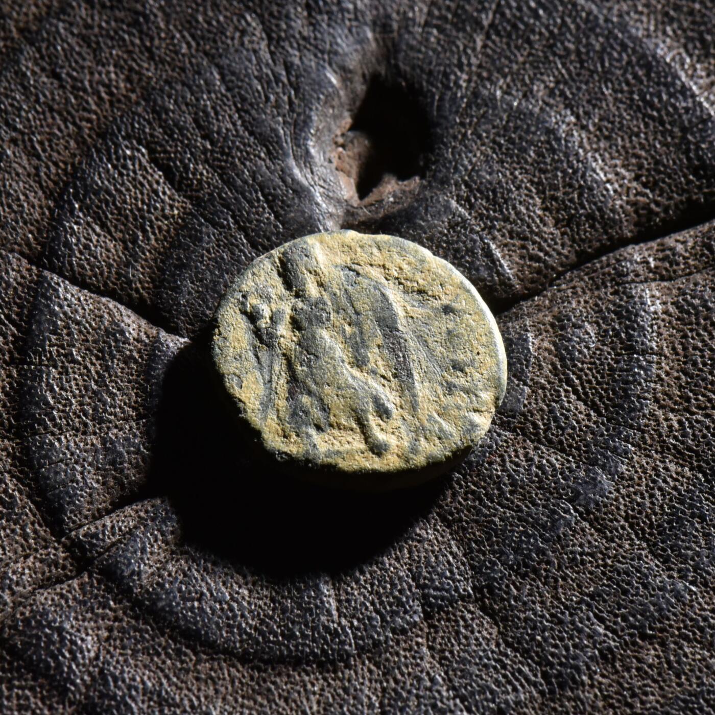 【良泉】【元旦直播场】1月1日晚19.30点开拍！208组西方古代钱币、日本朝鲜花钱 公元364-375年【古罗马】西部罗马帝国，瓦伦丁尼安一世“胜利女神”铜币，1.91克