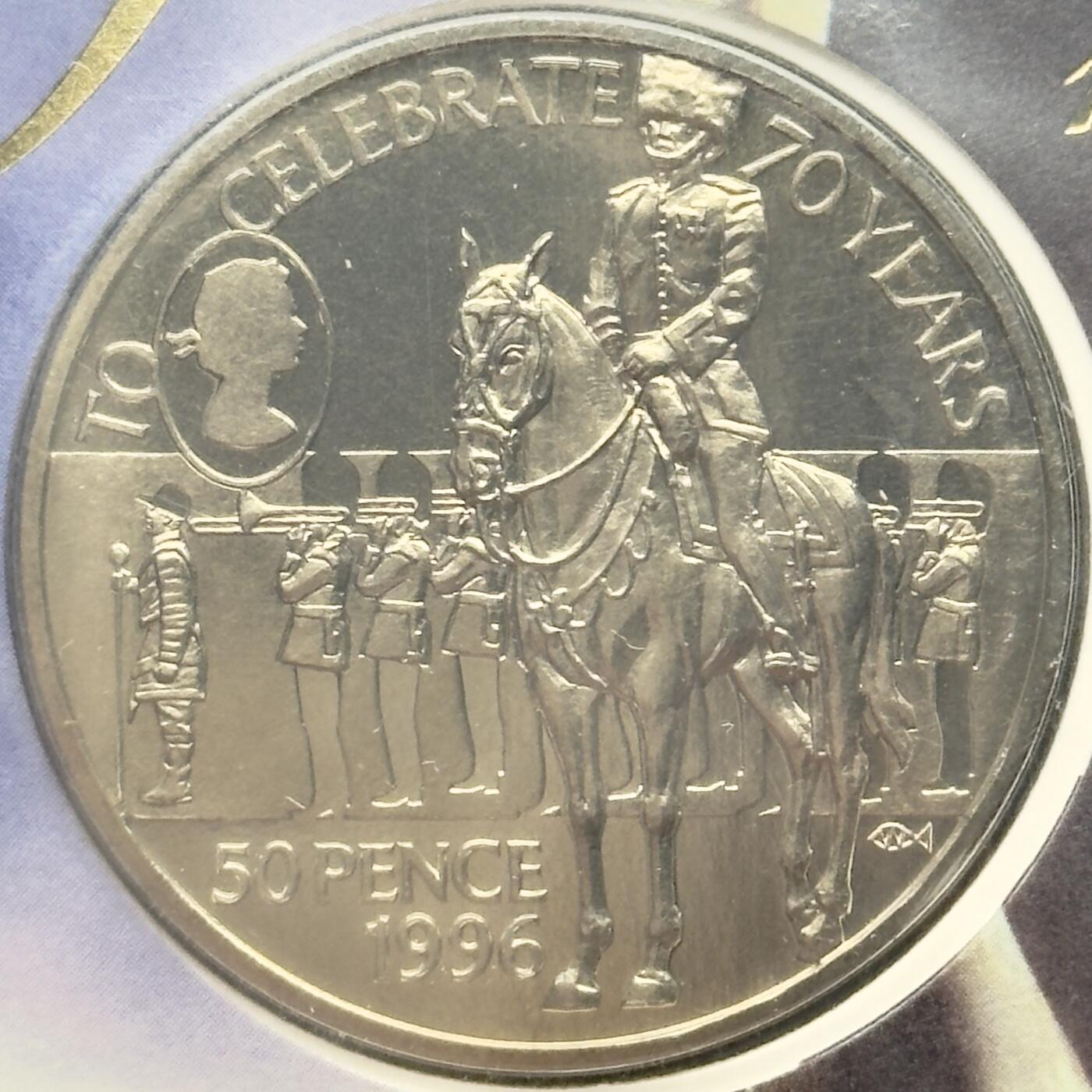 ＜小葵钱铺＞第67期·克朗币·银币场·满200包邮，不寄存·12月15日发货 〈邮币封〉圣赫勒拿岛1996年女王70岁生日50便士克朗型纪念币