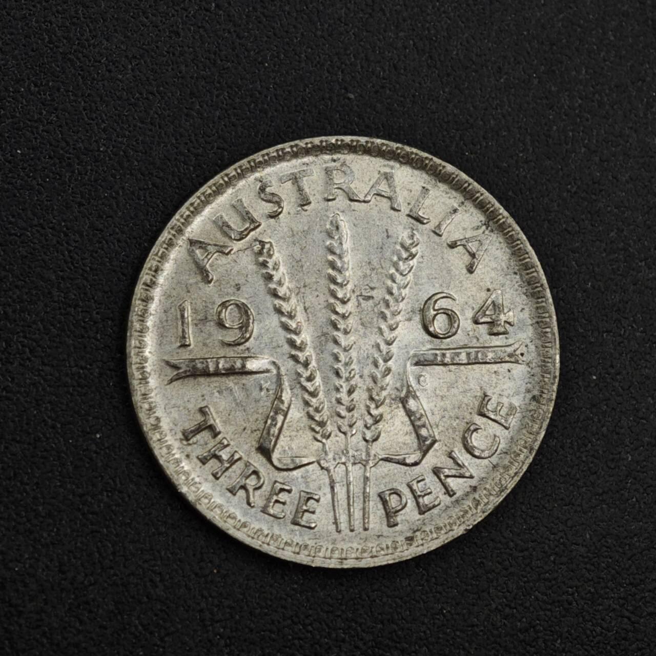 【淘币小摊】实时拍第八百二十六拍   散币场   满百包邮可预留二周 每周一统一发货   澳大利亚1964年伊丽莎白二世3便士银币