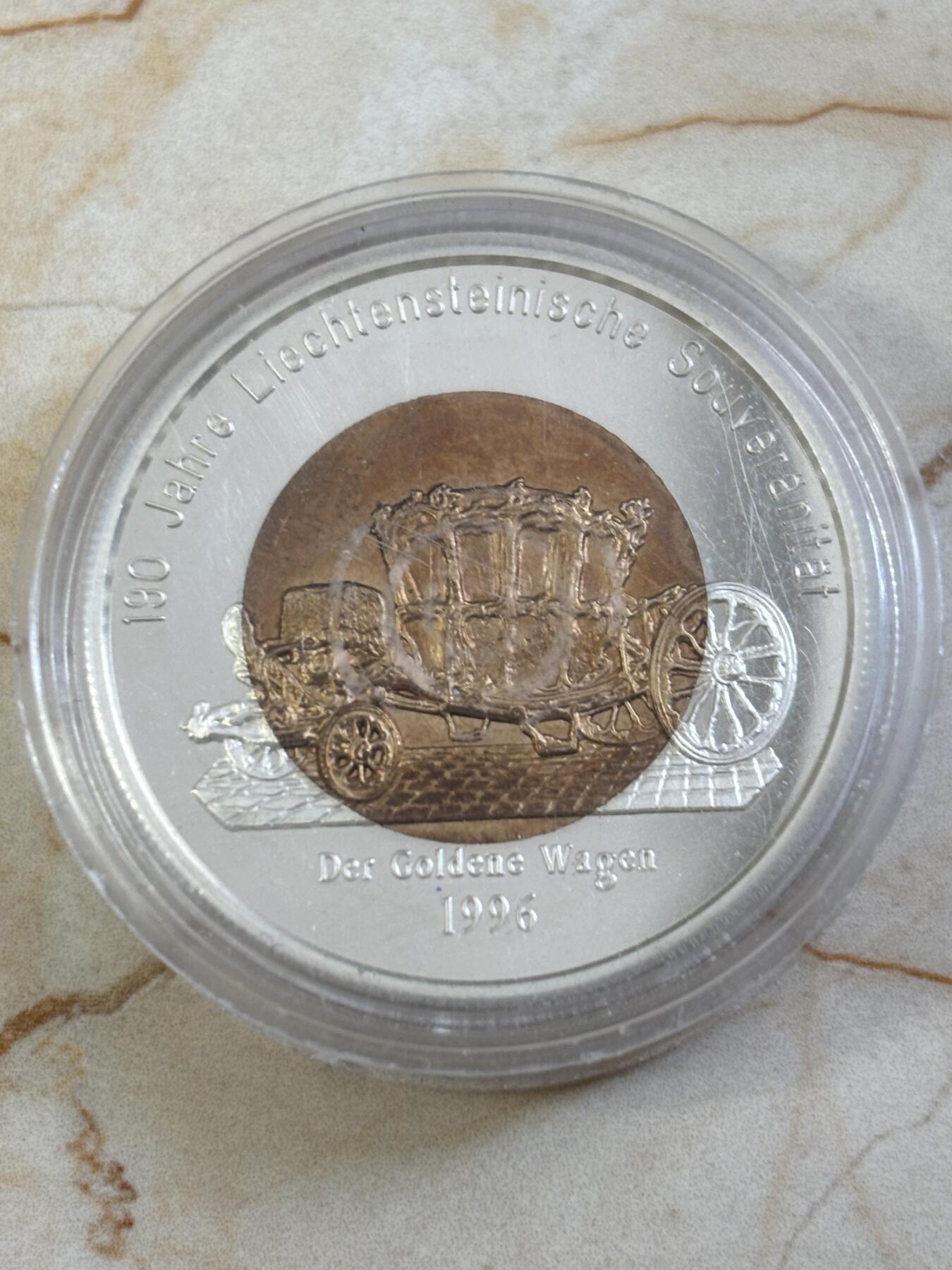 第185期拍卖 列支敦士登1996年黄金马车双色加厚精制纪念银币，925银镀金，46克，发行500枚，有氧化