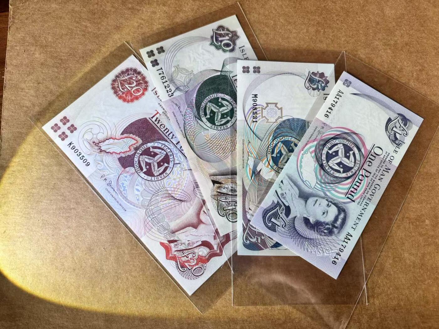 【Blue Auction】世界纸币精拍第762期——18级TOP拍卖/信誉/品质/专业/高效💫 【一组4张 含AA冠及无47】马恩岛 1-20镑 女王 全新UNC