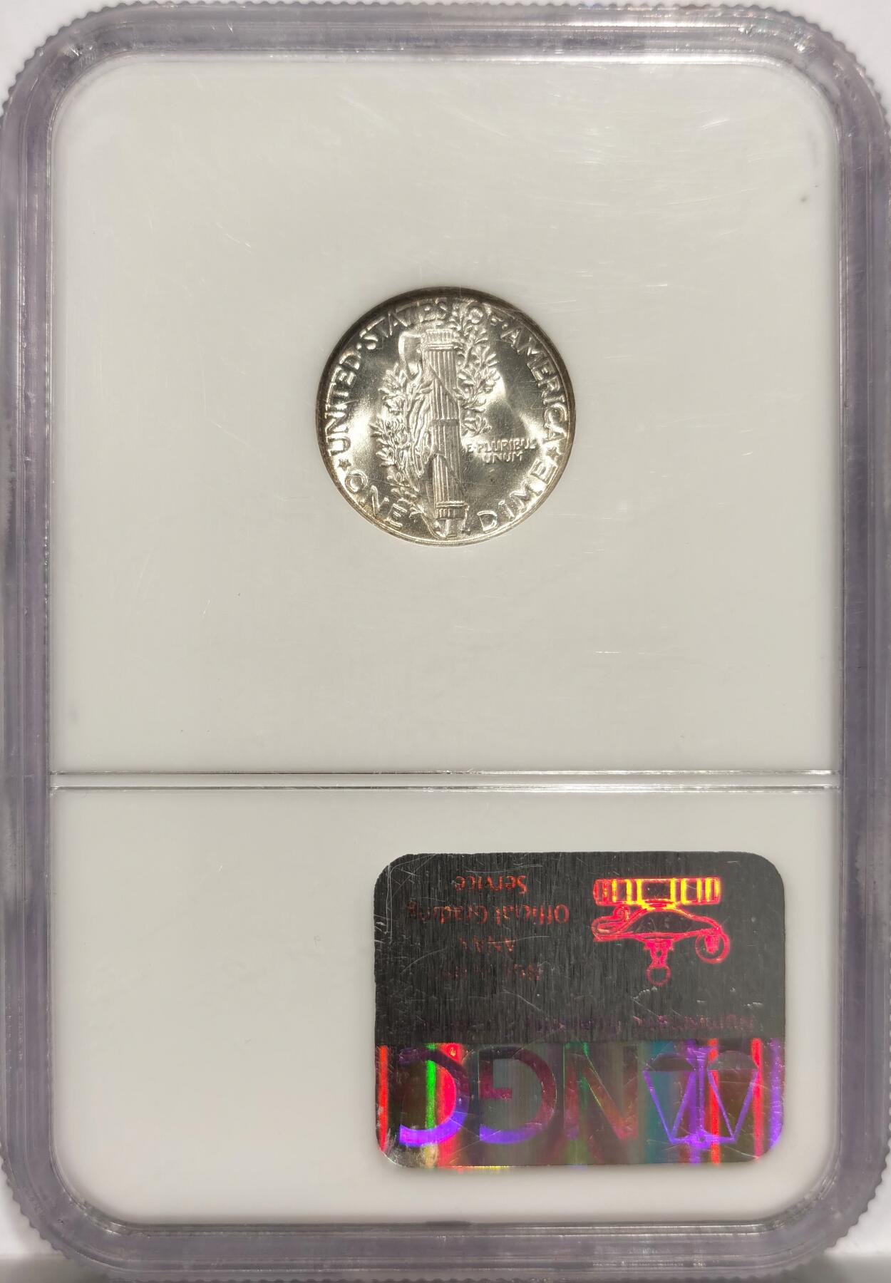 博洋堂藏家专场系列之美国钱币白金之夜专场②暨第152期（全场包邮）  NGC MS67 美国1945年墨丘利10分银币 顶级状态。NGC早期白盒，极致强光，底板丝绸细腻肉眼几乎看不见瑕疵。麦稀奇所见最高分数。在美国也是相当热门的基础品种之一。9月SBP这个年份的66分刚刚拍了134美元接近人民币1000元，此枚67分国内现货筹码值得藏家重点关注