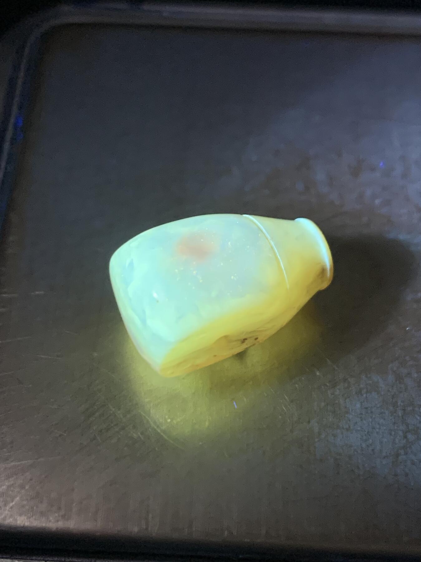 天然乌克兰蜜蜡一体佛头三通一个！