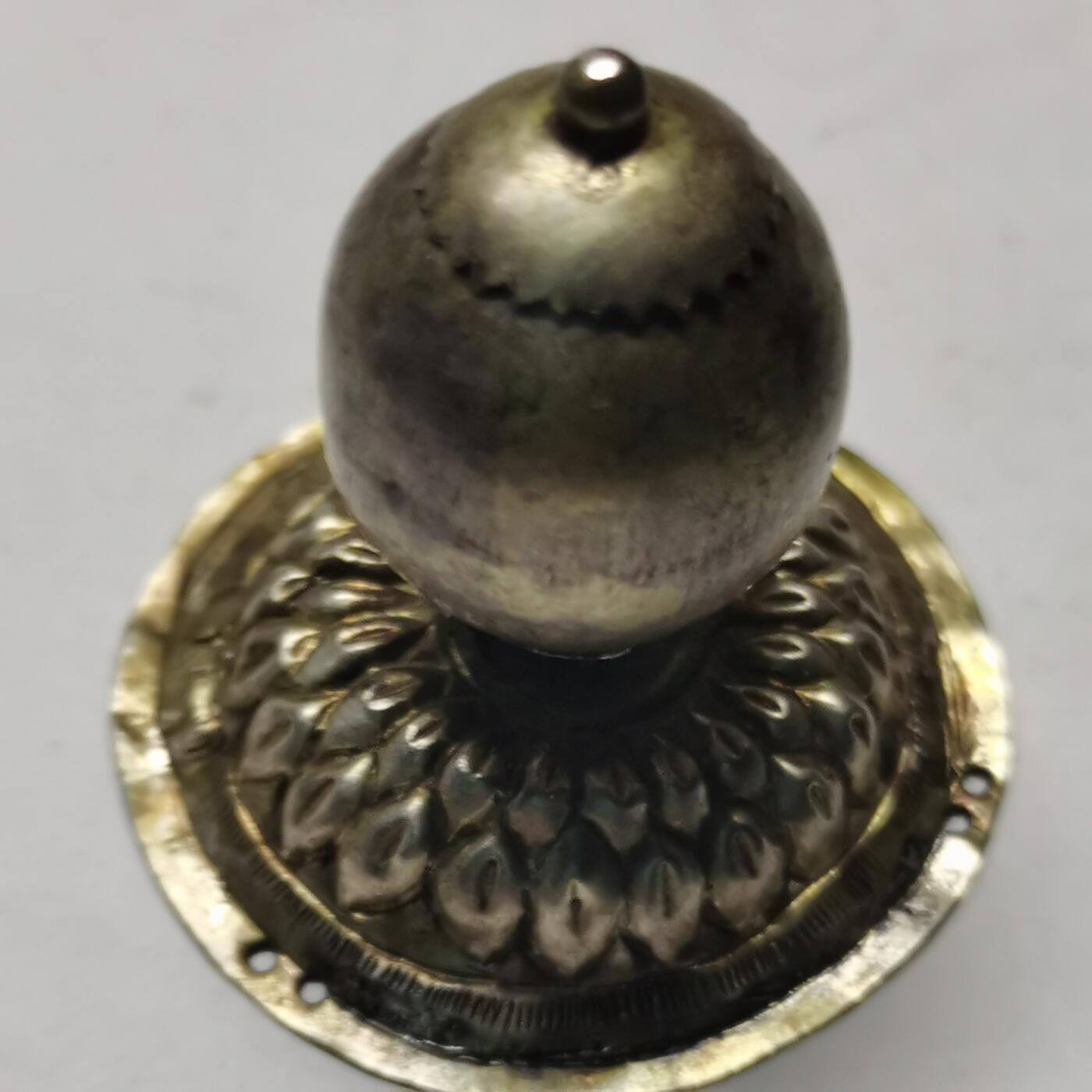 杂件专场88期 清代老银官帽顶，边有点裂