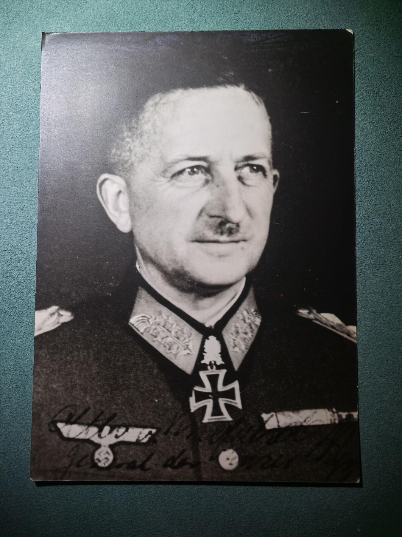 盛世勋华——号角文化勋章邮票专场拍卖第293期 德国（1939）佩剑橡叶骑士十字勋章获得者装甲兵上将奥托·冯·克诺贝尔斯多夫照片 佩戴佩剑橡叶骑士十字勋章等