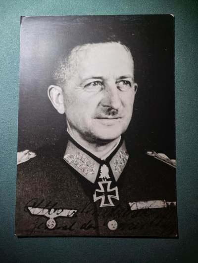 盛世勋华——号角文化勋章邮票专场拍卖第293期 - 德国（1939）佩剑橡叶骑士十字勋章获得者装甲兵上将奥托·冯·克诺贝尔斯多夫照片 佩戴佩剑橡叶骑士十字勋章等