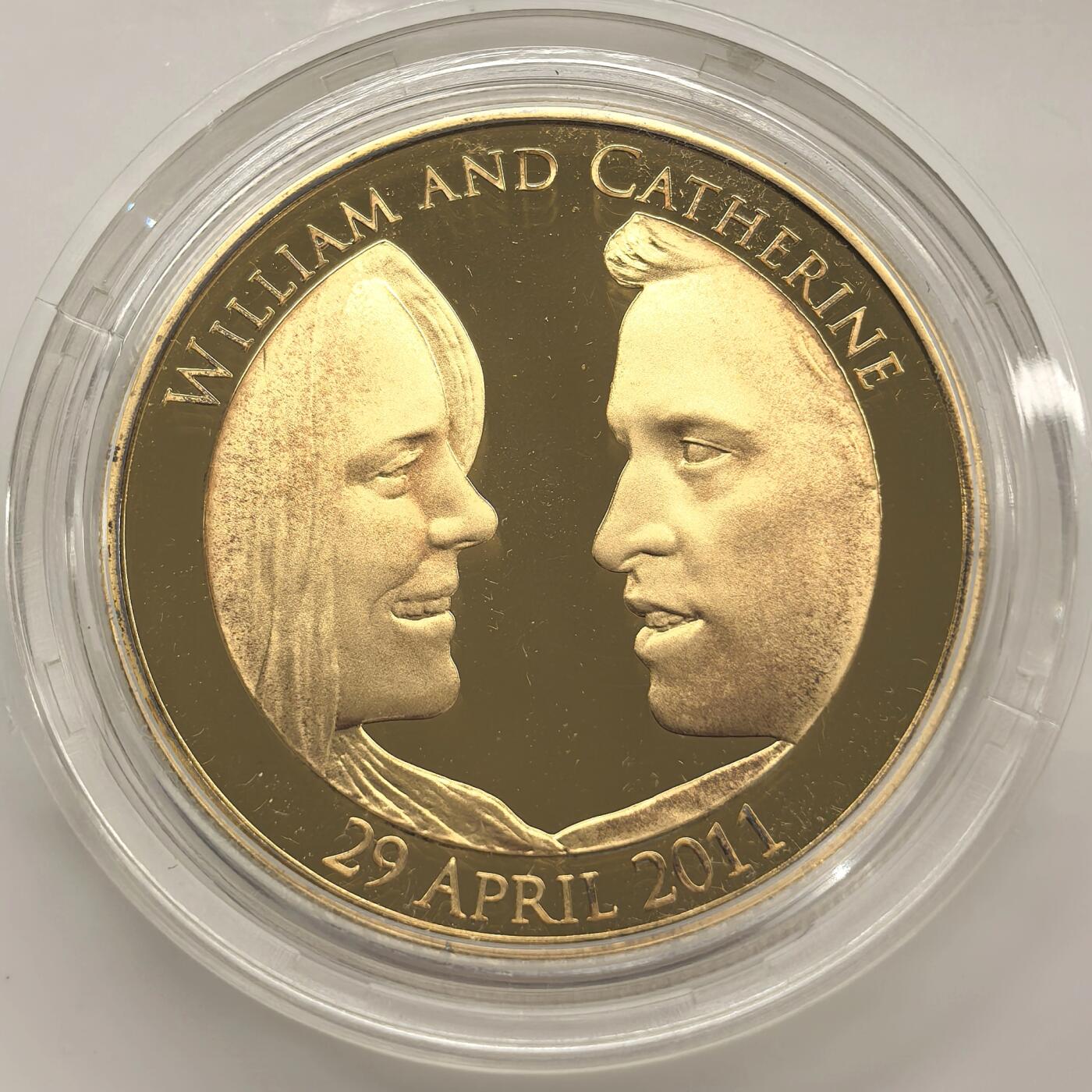 博洋堂世界钱币拍卖第151期（全场包邮） 英国2011年威廉王子与凯特婚礼5镑镀金银币，28.28克925银，发行量7500枚，原盒证