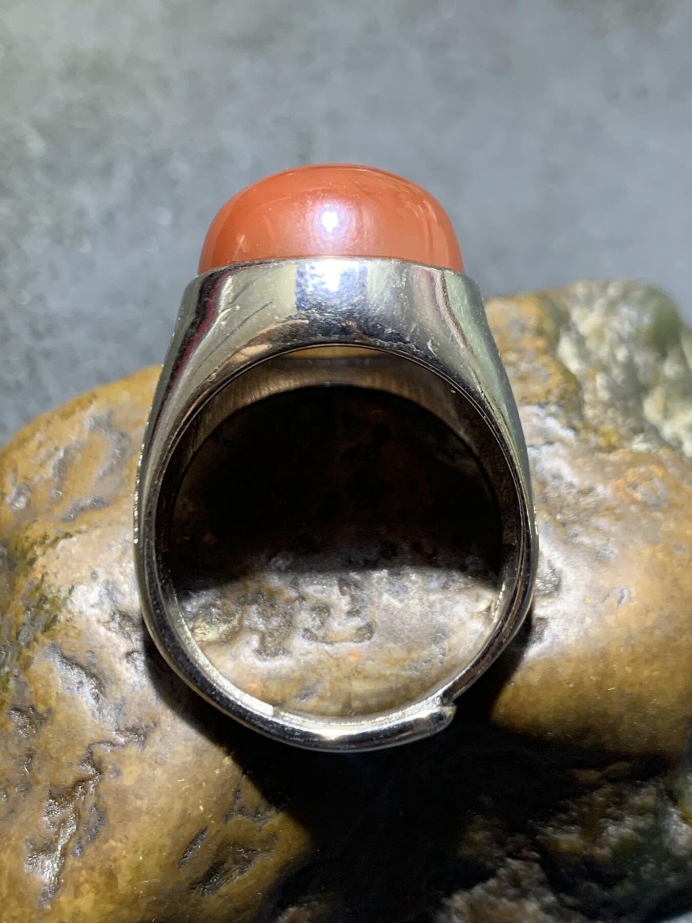 精美柿子红冻料南红玛瑙活口霸气戒指一枚！