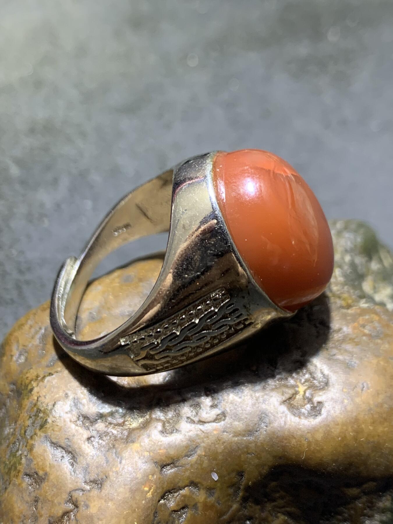 精美柿子红冻料南红玛瑙活口霸气戒指一枚！