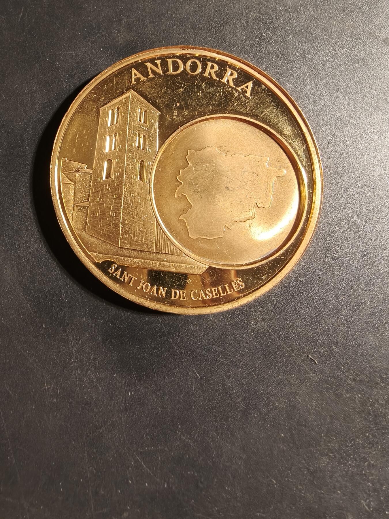 老王徽章第169期 安道尔桑特霍安德卡塞列斯教堂纪念章     直径50mm.    重量52g