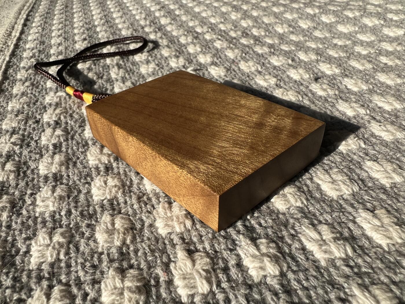 零元拍：NO.1 金丝楠牌子，香喷喷的小金砖，金光闪闪，68.5/47.5/14MM