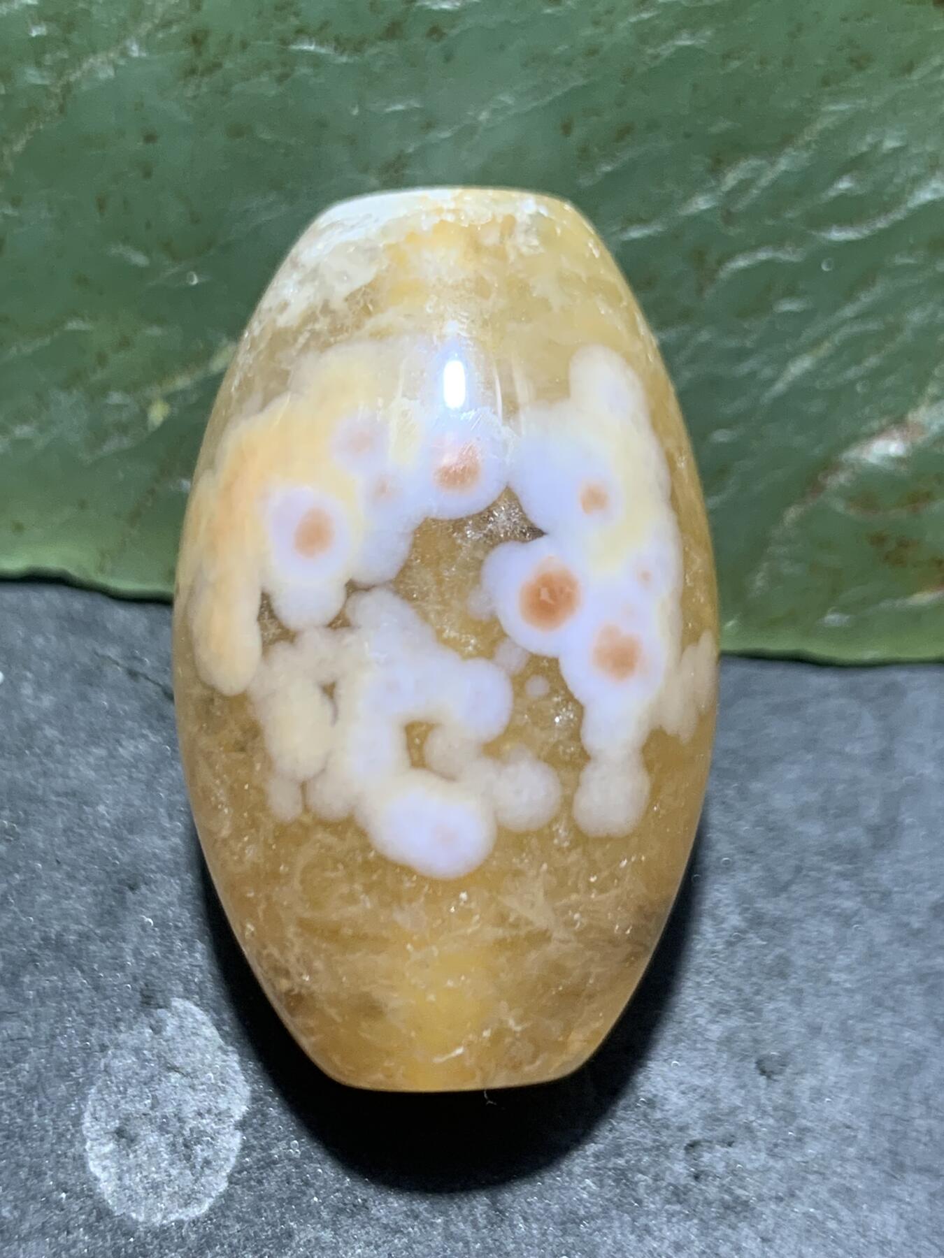 冰飘糖心料战国红玛瑙勒子一颗！