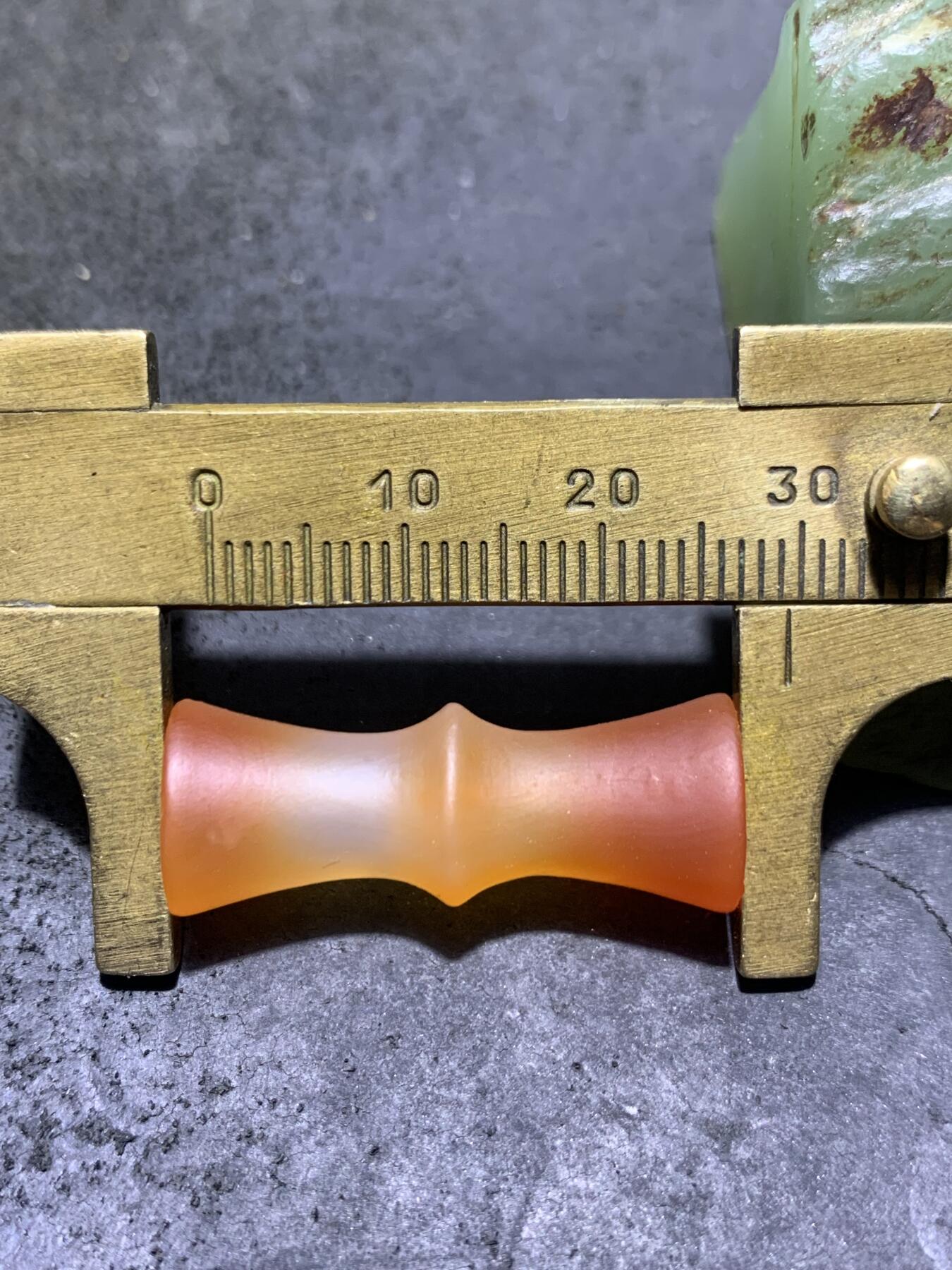 精美亚光高玉化风化纹糖果玛瑙竹节一颗