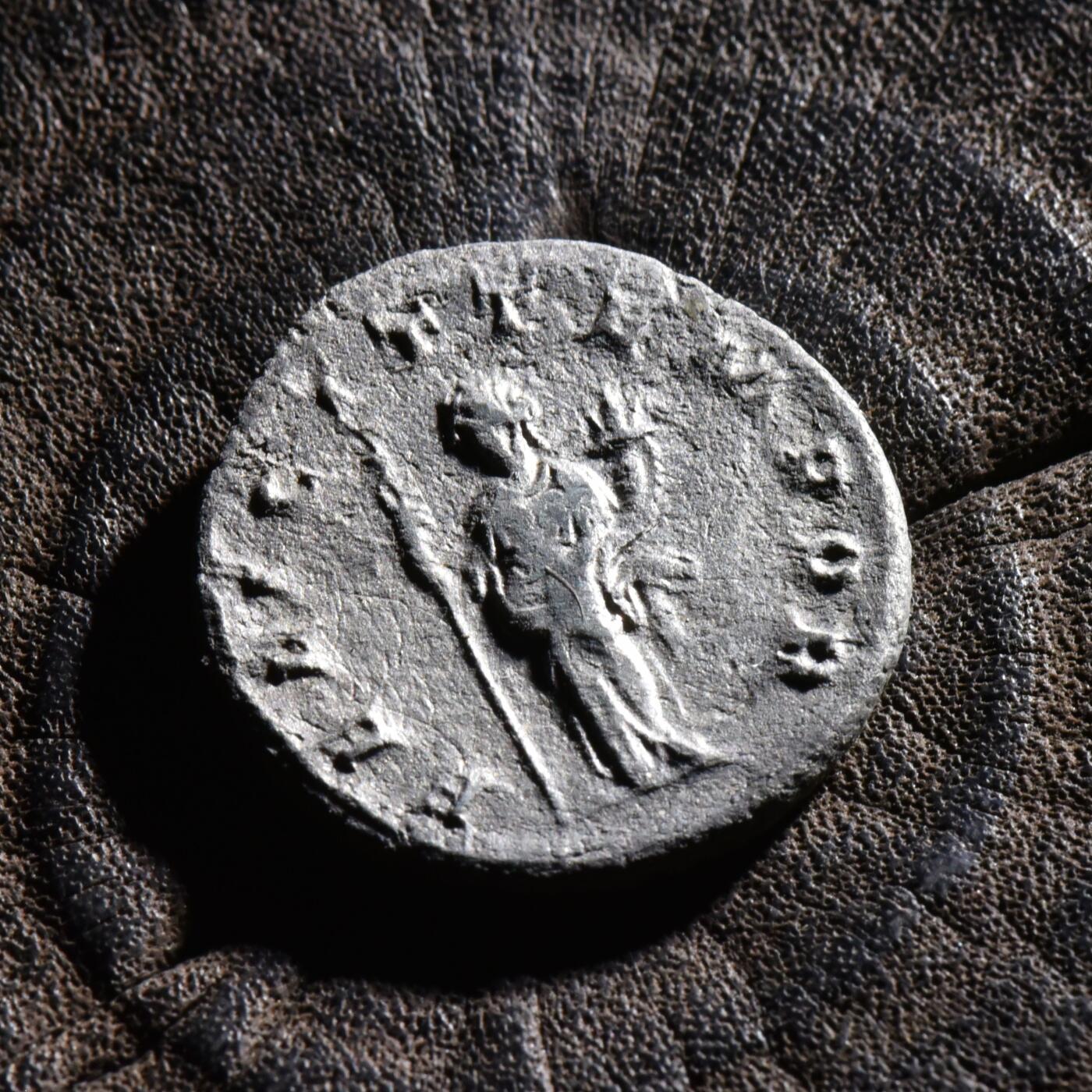 【良泉】【元旦直播场】1月1日晚19.30点开拍！208组西方古代钱币、日本朝鲜花钱 公元244年【古罗马】戈尔迪安三世，背幸福女神，铭文FELICIT TEMPOR（幸福的时光）安敦尼银币，2.29克