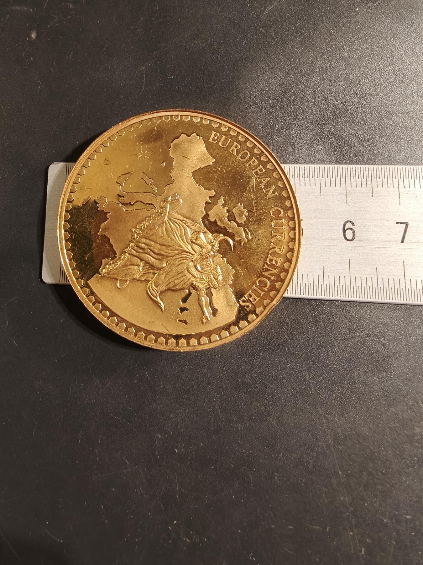 老王徽章第169期 安道尔桑特霍安德卡塞列斯教堂纪念章     直径50mm.    重量52g