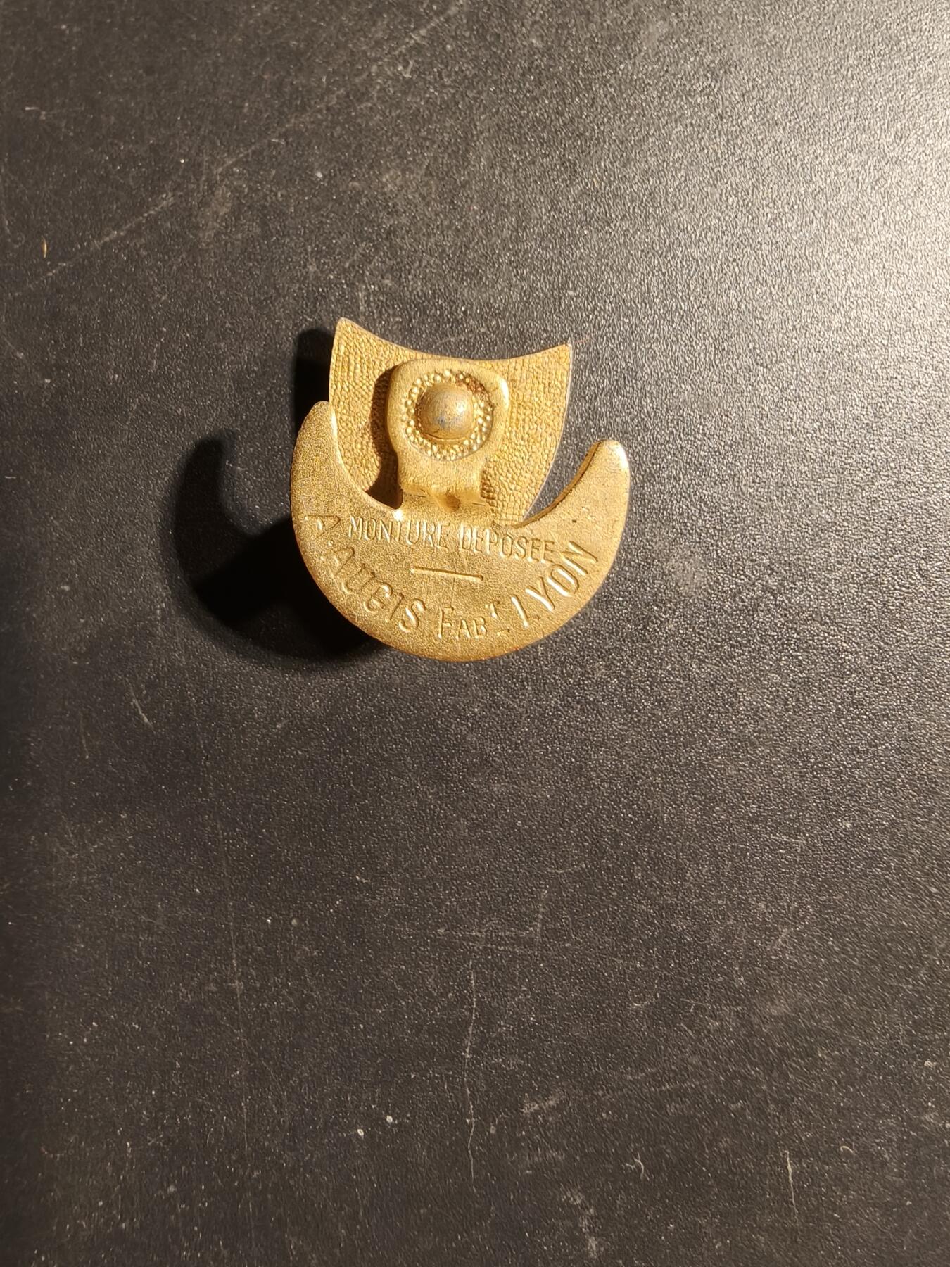 老王徽章第169期 法国“天主教工人青年会”证章