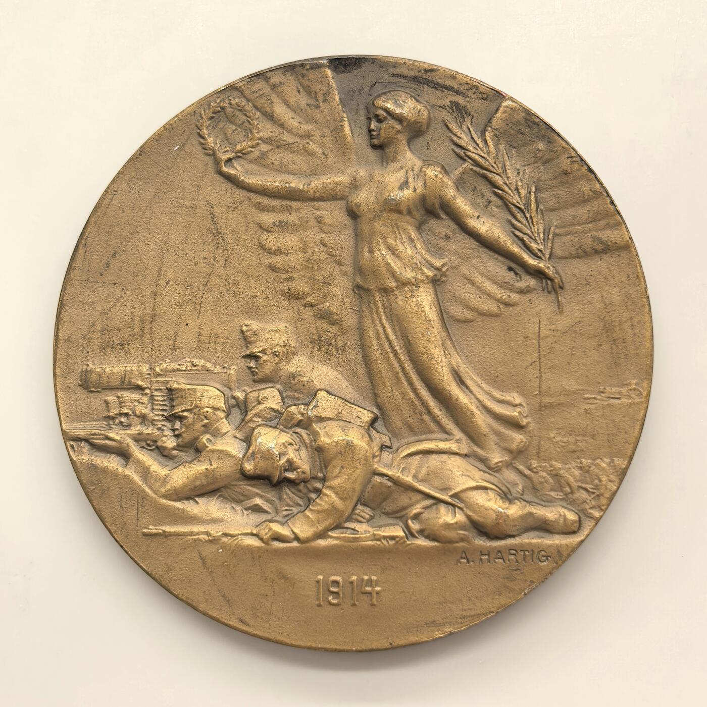 博洋堂世界钱币拍卖第151期（全场包邮） 1914年奥匈一战爆发纪念高浮雕大铜章，50mm。正面：约瑟夫一世戎装侧像，反面：和平女神手持花环与战斗中的士兵图案。
