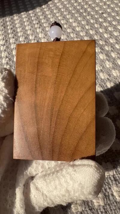 零元拍：NO.5 金丝楠牌子，香喷喷的小金砖，金光闪闪，68/47/13.3MM