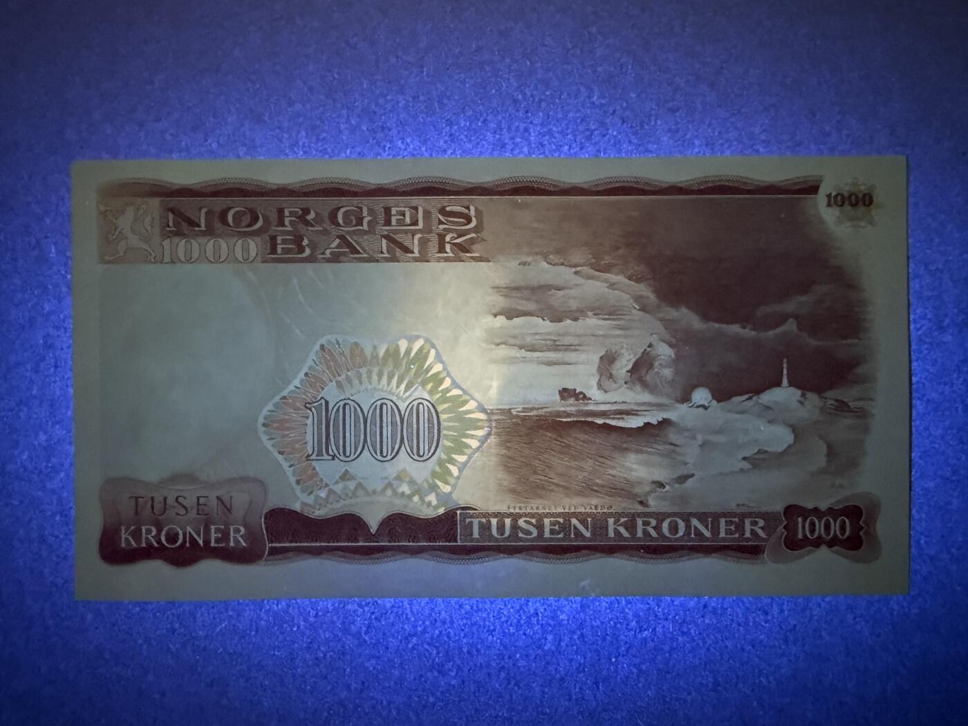 《艾美收藏》第224期-12.14周日外币超白金场 挪威1000克朗 AU 1986年 挪威剧作家易卜生