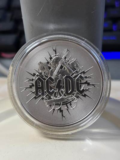 第185期拍卖 - 澳大利亚2021年AC/DC磨砂版1盎司纪念银币，999银，发行30000枚