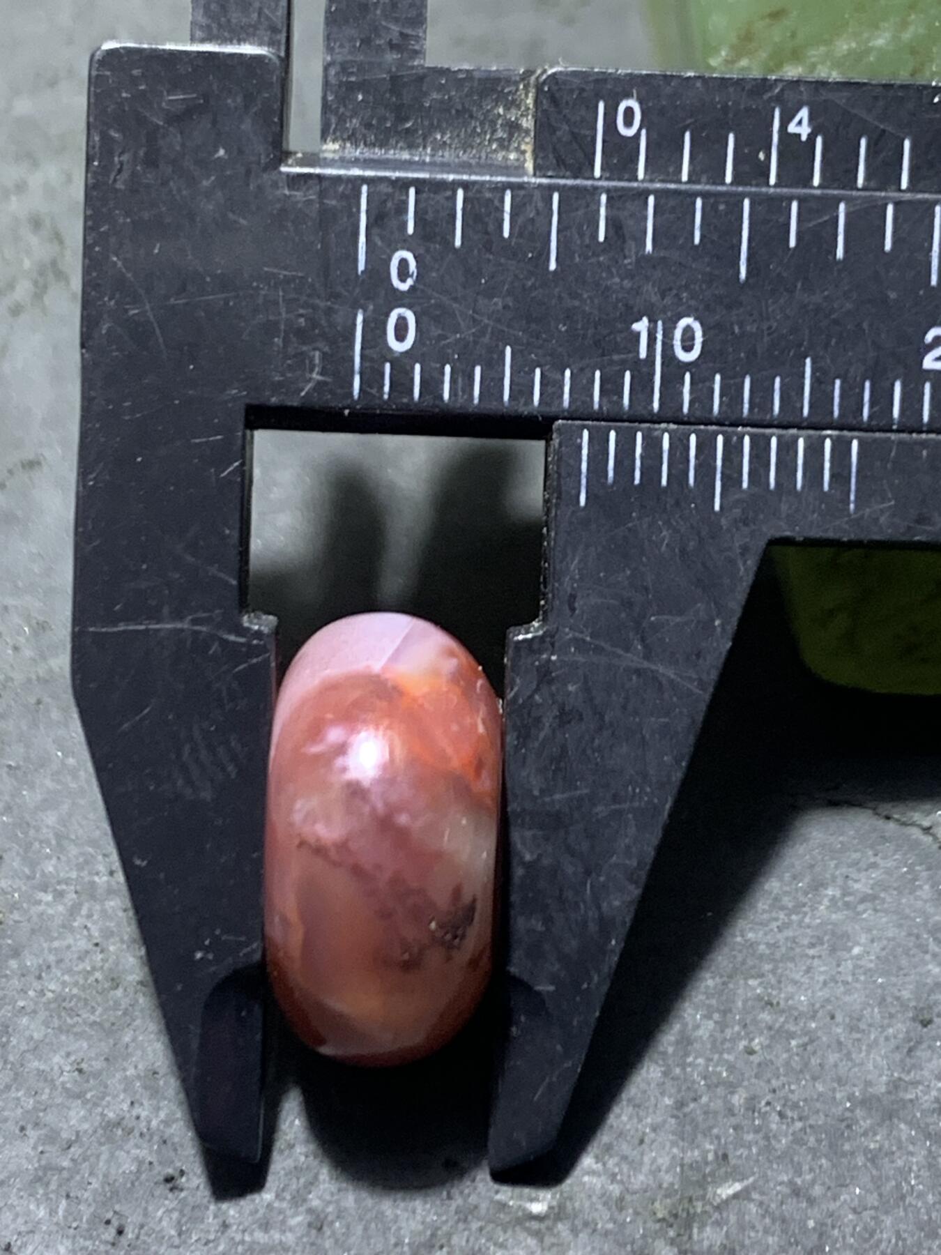 川料冰飘紫罗兰南红玛瑙面包圈随形卡环(跑环)一个，