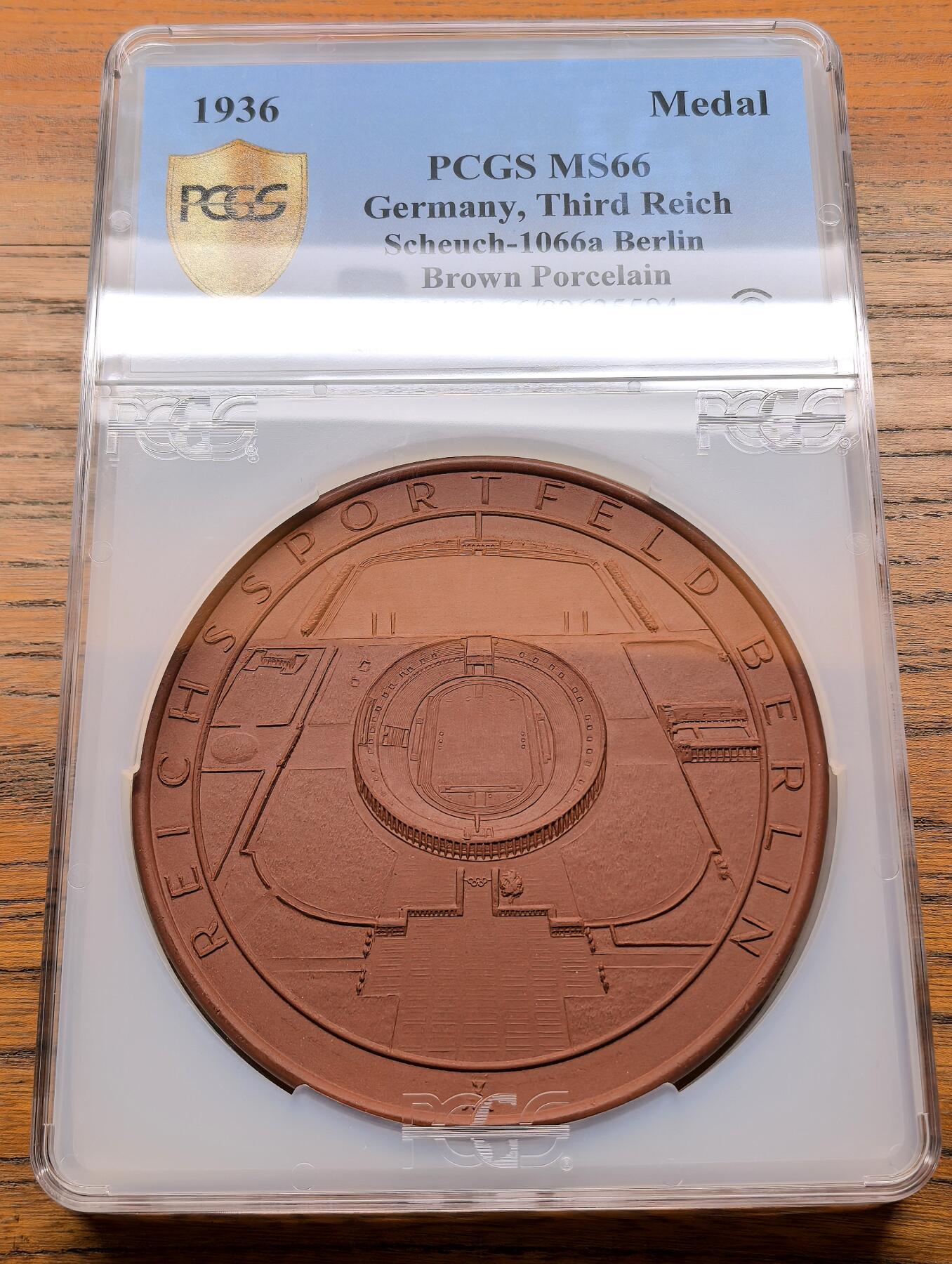 凡希社世界钱币微拍月度大拍（2025/12） 1936德国柏林奥运会大型陶瓷章PCGS-MS66，直径达到惊人的118mm，相当稀有的品种，品相超群的一枚！
