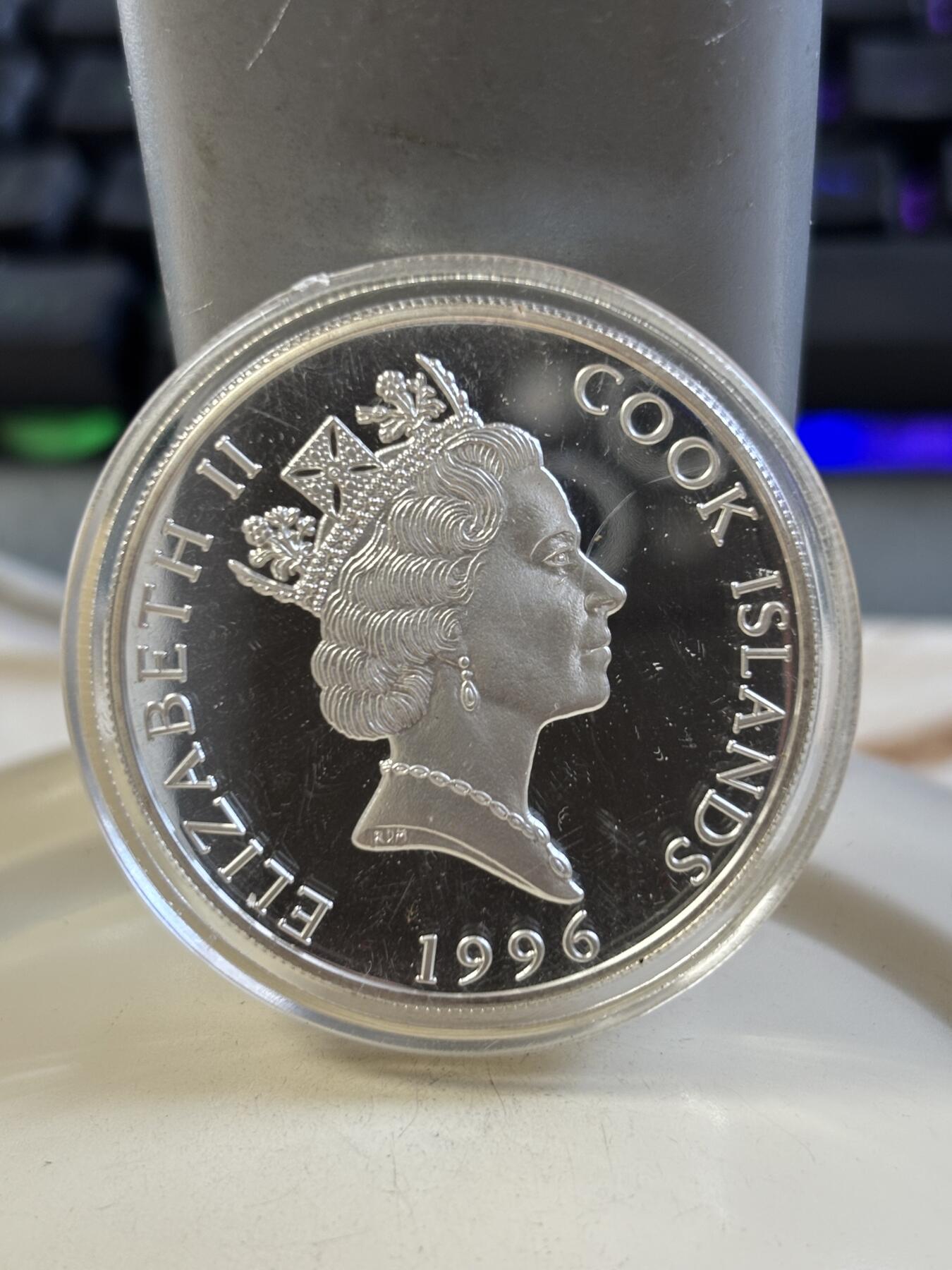 第185期拍卖 库克1996年珍稀动物狮子纪念银币，925银，1盎司