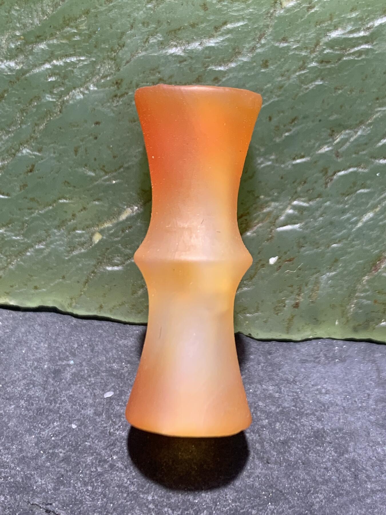 精美亚光高玉化风化纹糖果玛瑙竹节一颗