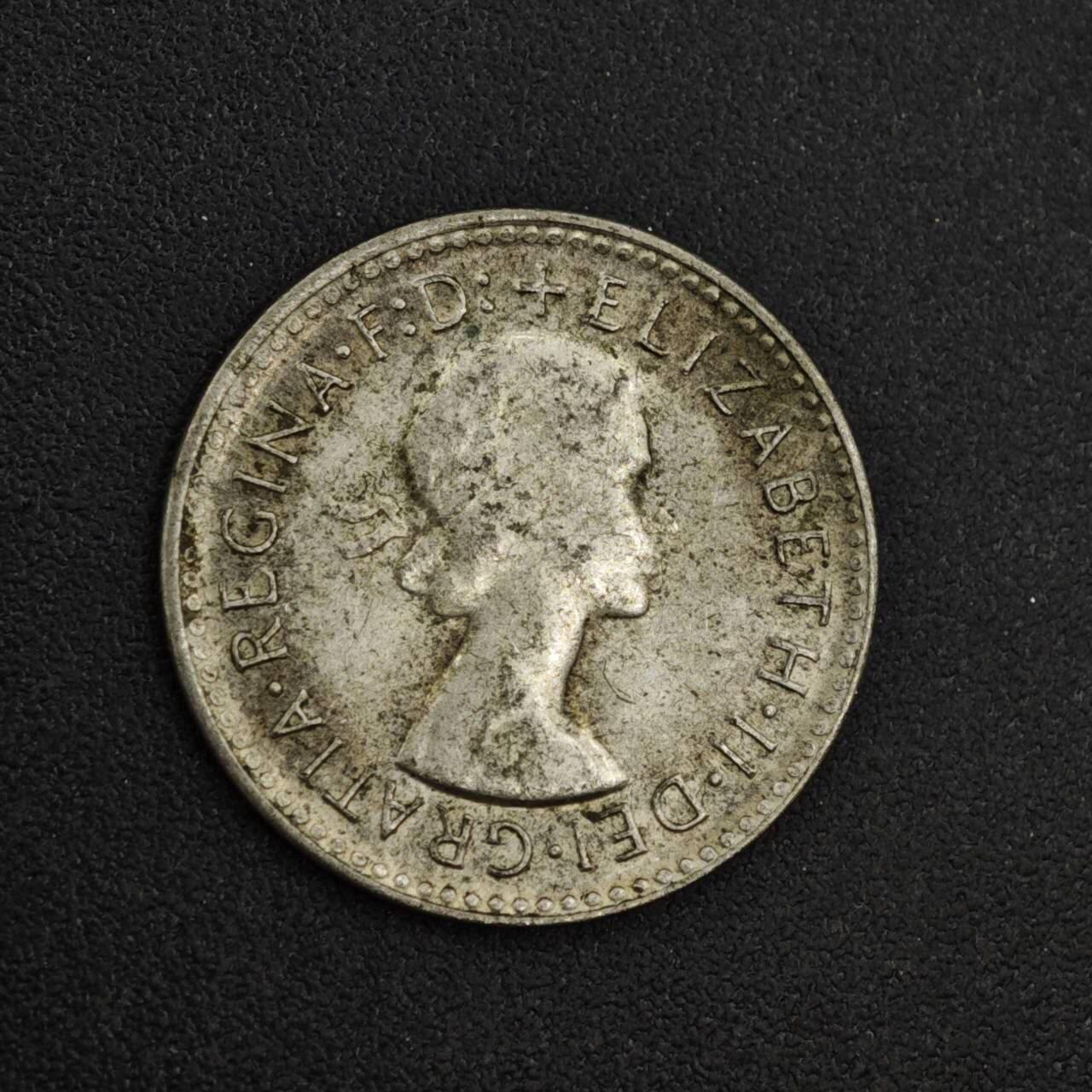 【淘币小摊】实时拍第八百二十六拍   散币场   满百包邮可预留二周 每周一统一发货   澳大利亚1961年伊丽莎白二世3便士银币