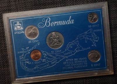 布加迪🐬～世界钱币(上海)🌾第 264 期 /  各国套币和散币 - 百慕大🇧🇲 1970～1981年 5枚盒装币