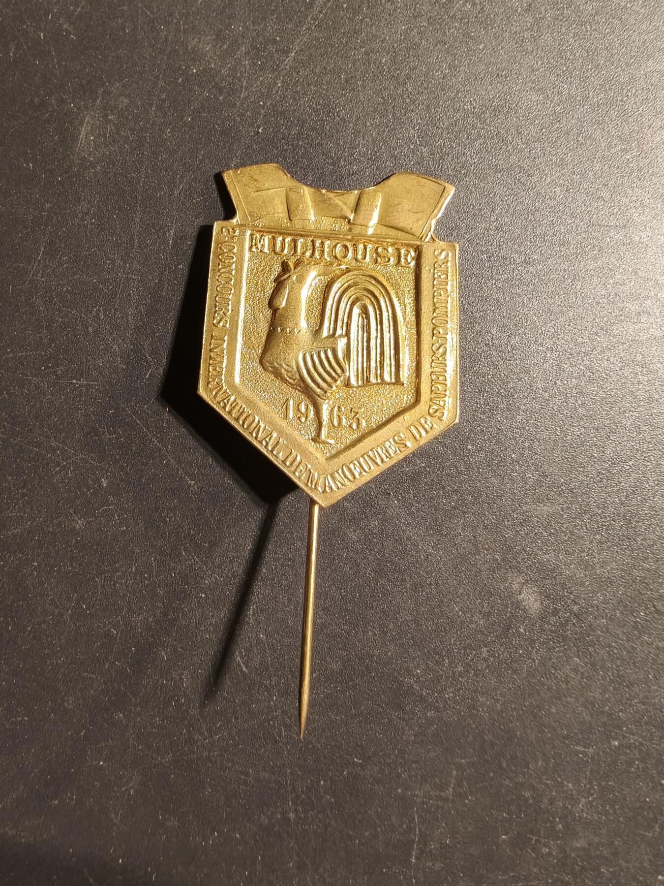 老王徽章第169期 法国1963年米卢斯国际消防员演习竞赛针插