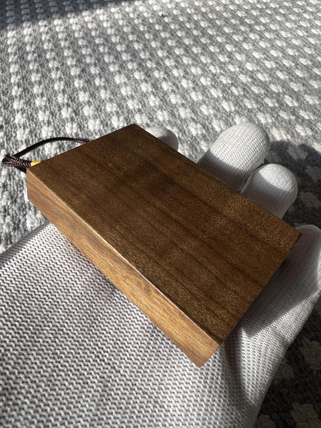 零元拍：NO.2 金丝楠牌子，香喷喷的小金砖，金光闪闪，70/48.5/14MM