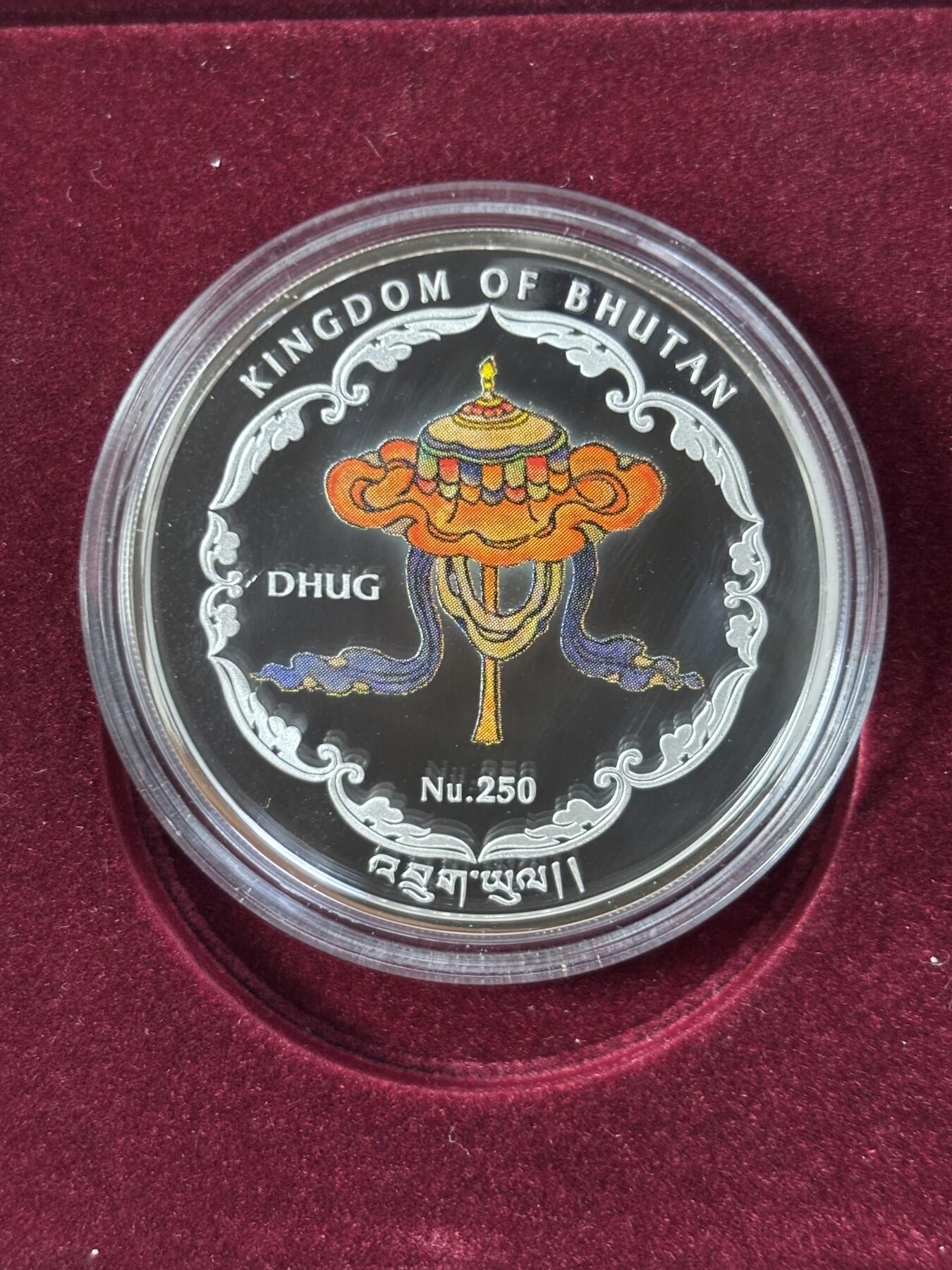 第185期拍卖 不丹2011年世界文化遗产(3)泰国卧佛彩色精制银币，999银，发行量10000枚