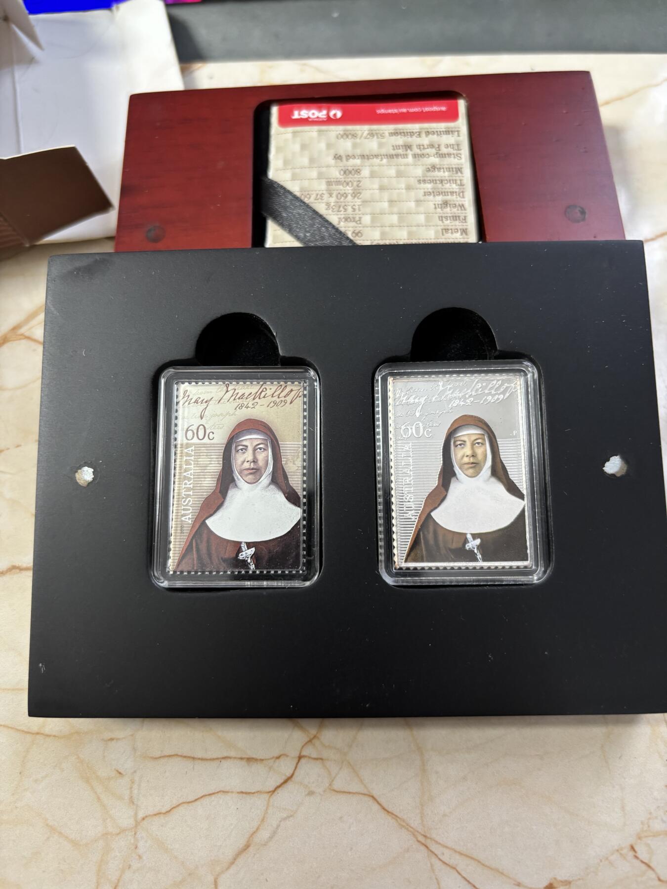 第185期拍卖 澳大利亚2010年邮票百年系列玛丽矩形彩色银币，1/2盎司，999银，发行8000枚，有氧化点