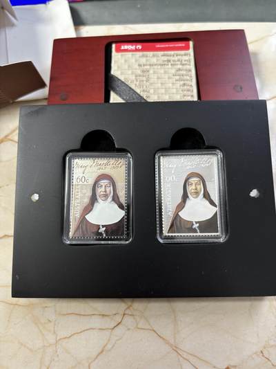 第185期拍卖 - 澳大利亚2010年邮票百年系列玛丽矩形彩色银币，1/2盎司，999银，发行8000枚，有氧化点【银价236】