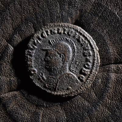 【良泉】【元旦直播场】1月1日晚19.30点开拍！208组西方古代钱币、日本朝鲜花钱 - 公元 317-320 年【古罗马】李锡尼二世戎装版 富力铜币，3.09克