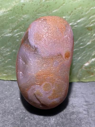 精美冰飘荔枝冻飘红川料水冲籽南红玛瑙原石一颗 - 精美冰飘荔枝冻飘红川料水冲籽南红玛瑙原石一颗