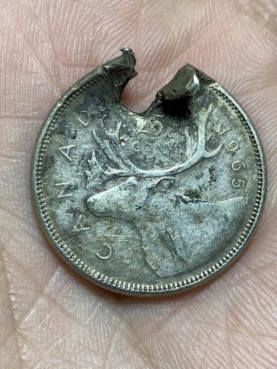 2025年第一百三十六场(总第一百六十二场）外国好品纸夹散币场(免佣金) - 剪口–加拿大🇨🇦1965年25分银币(伊丽莎白二世中年花冠第一版首发年，800高银)