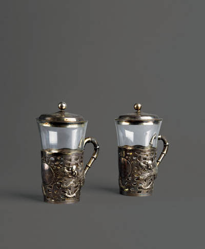 华艺国际2025年秋季拍卖会 钱币专场 - 民国时期银质龙纹杯托、杯盖茶杯一对